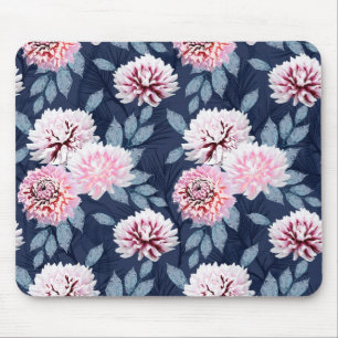 Weiße, rosa Blume auf dunkelblau. Mousepad