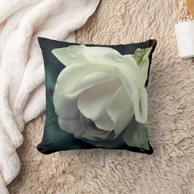 Weiße Rose mit Regentropfen Kissen (Decke)