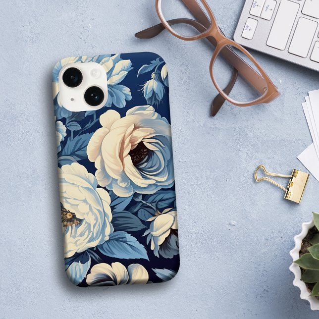 Weiße Rosen auf Indigoblau Hintergrund Case-Mate iPhone 14 Hülle (Von Creator hochgeladen)