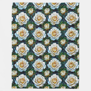 Weiße Rosenblumen Fleecedecke