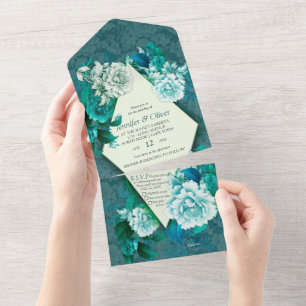 Weiße Rosenblüten auf grünem Musterpapier  All In One Einladung