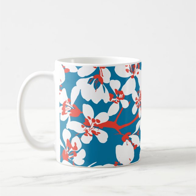 Weiße Sakura, klassisch blaues Hintergrundmuster. Kaffeetasse (Links)