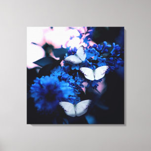 Weiße Schmetterlinge Blaue Blumen, Schmetterling Leinwanddruck