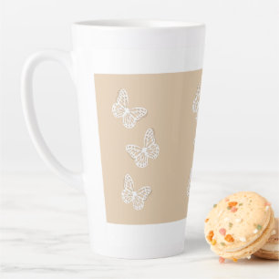 Weiße Schmetterlinge Wohngestaltung Latte Tasse