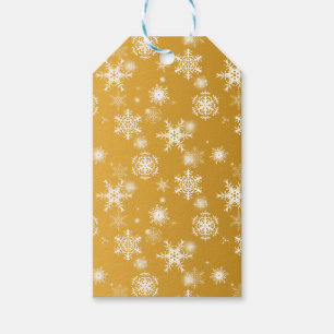 Weiße Schneeflocken im Freien. Geschenkanhänger