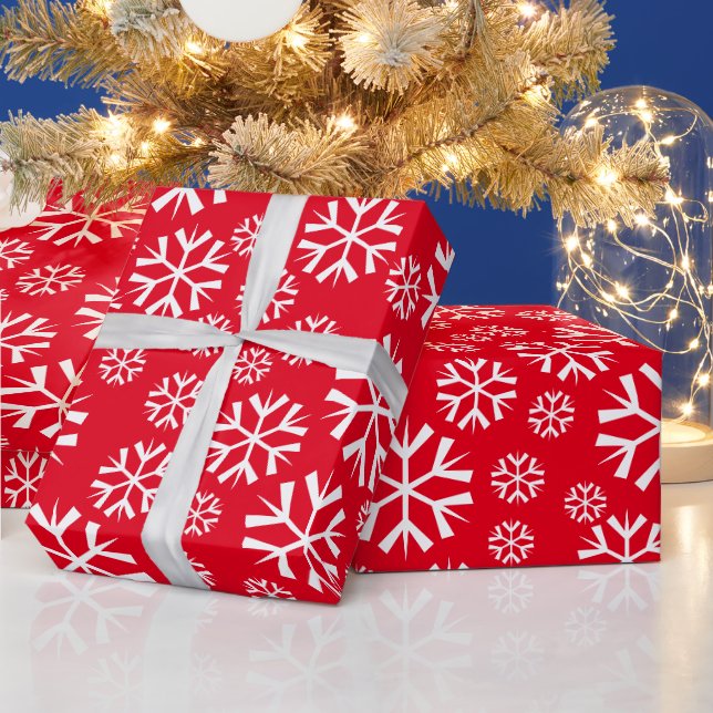 Weiße Schneeflocken Muster auf rotem Hintergrund Geschenkpapier (Feiertage)