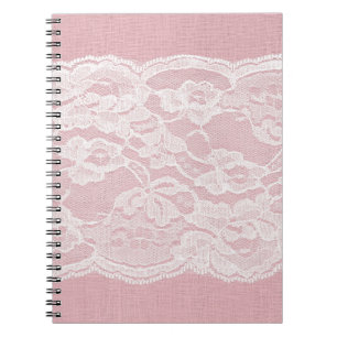 Weiße Spitze auf Pastellrosa Linen Textur Notizblock