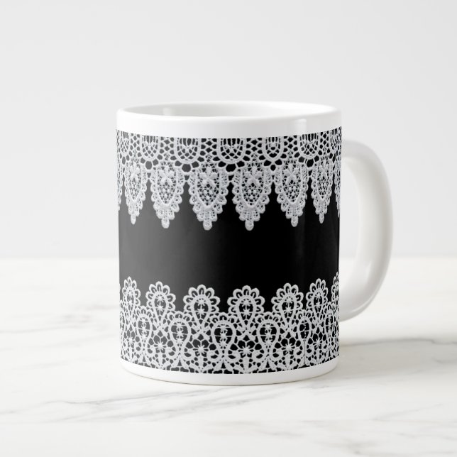 Weiße Spitze bildet eine empfindliche Grenze gegen Jumbo-Tasse (Vorderseite Rechts)