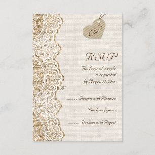 Weiße Spitze & Herz auf Hochzeit RSVP Karte