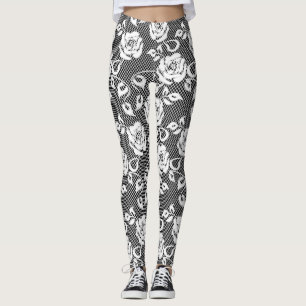 Weiße Spitze mit Rosen auf schwarzen Leggings