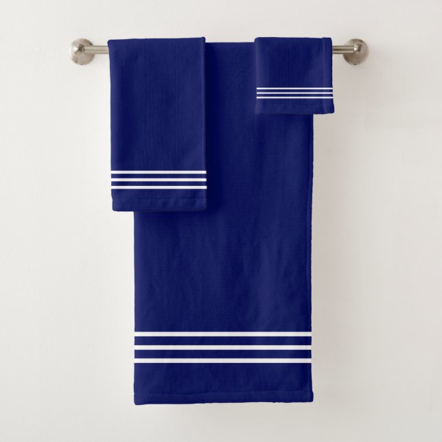 Weiße Streifen auf Navy Blue Badhandtuch Set (Insitu)