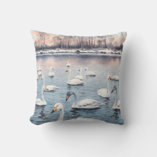Weiße Stumme schwan auf einem See. Aquarellmalerei Kissen