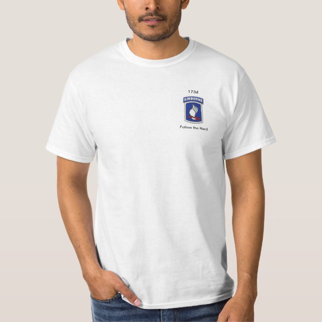 Weiße T - Shirt 173d im Flugzeug folgen der Herde (Vorderseite)