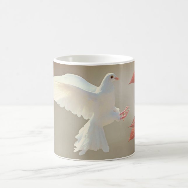 Weiße Taubenvögel fliegen Naturfotografie Kaffeetasse (Mittel)