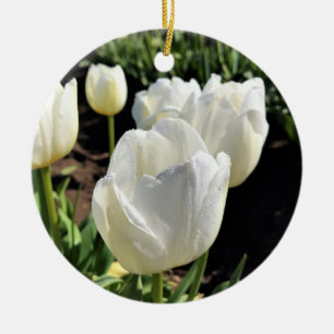 Weiße Tulpen in einem Feld, Waldbrand, Oregon Keramik Ornament