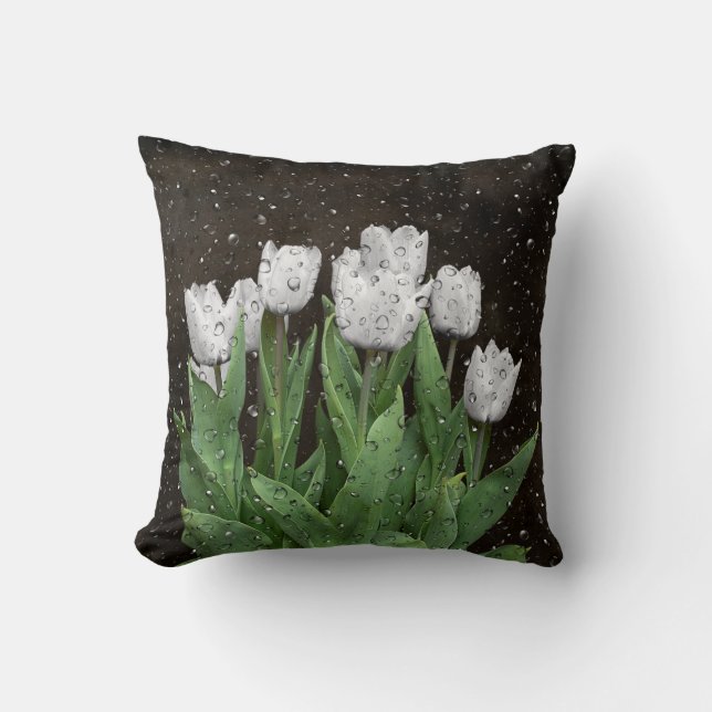 Weiße Tulpen mit Regentropfen Kissen (Vorderseite)