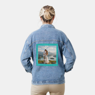 Weiße Tupfen auf Türkis – Personalisierte Hochzeit Jeansjacke