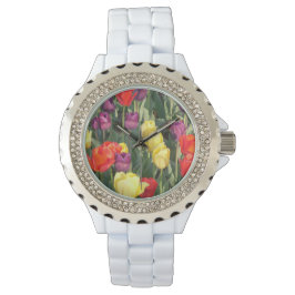 Weiße Uhr mit mehrfarbigen Tulpen