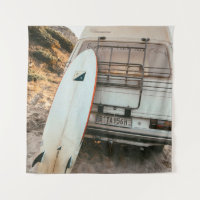 Weiße und schwarze Surfbretter