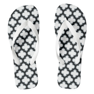 Weiße und schwarze Trellis, Gitter, Quatrefolie Flip Flops