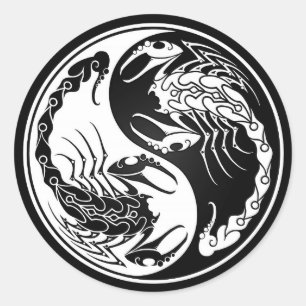 Weiße und schwarze Yin Yang Skorpione Runder Aufkleber