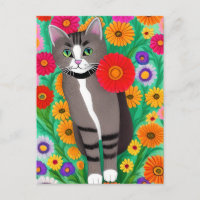 Weiße und weiße Katzen und rote Blume