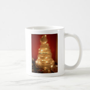 Weiße Weihnachtsbaum-Kollektion mit Dekorationen Kaffeetasse