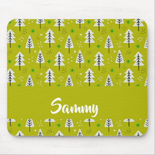 Weiße Weihnachtsbäume auf Grün Mousepad