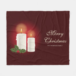 Weiße Weihnachtskerzen auf Rot mit individuellem T Fleecedecke