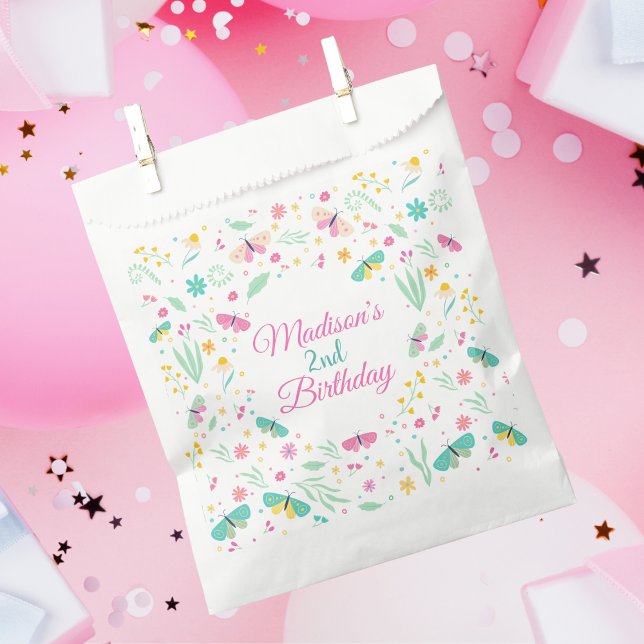 Weiße Whimsical-Schmetterlingsgarten-Mädchen 2. Geschenktütchen (Von Creator hochgeladen)