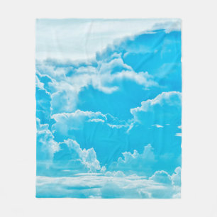 weiße Wolken und hellblauer Himmelshintergrund, P Fleecedecke