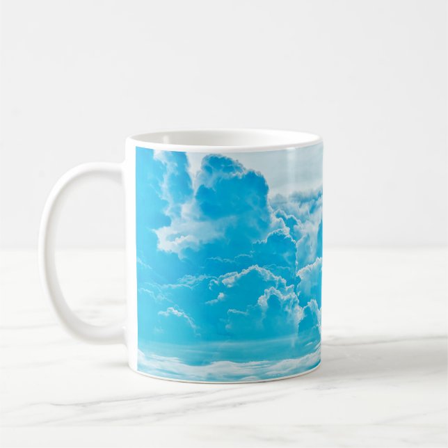 weiße Wolken und hellblauer Himmelshintergrund, Pa Kaffeetasse (Links)