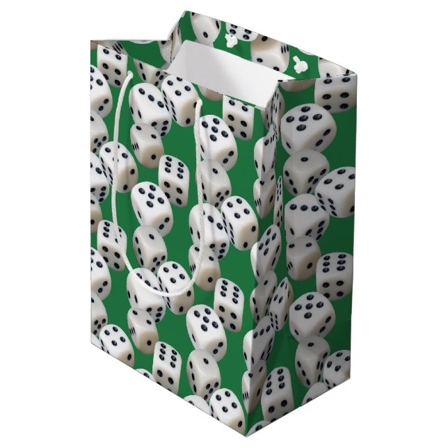 Weiße Würfel auf Grün Mittlere Geschenktüte (Rückseite Schrägansicht)