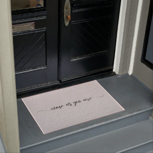 Weiße Ziegelsteine kommen, wenn man Kalligraphie i Fußmatte