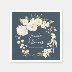 Weißer Blumenkranz auf Hochzeiten der Marine Serviette