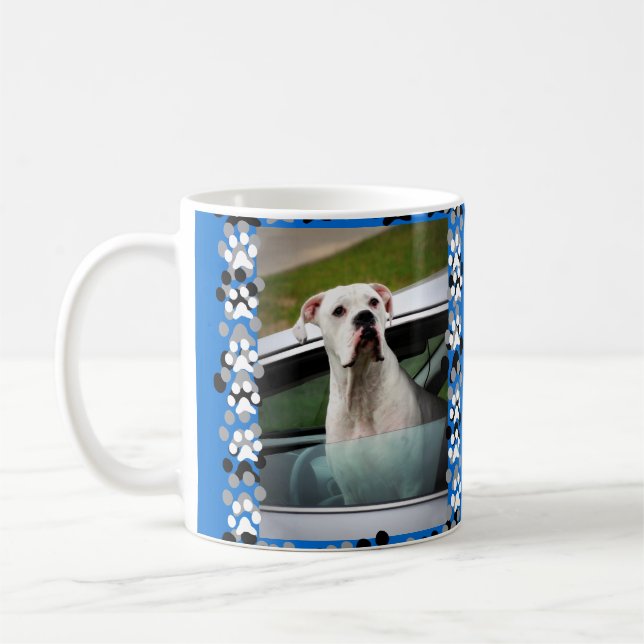 Weißer Boxer in einem Auto Kaffeetasse (Links)