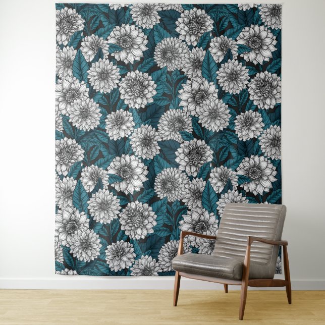 Weißer Dahlia-Garten/blaue Blätter 2 Wandteppich (Beispiel)