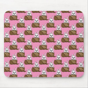 Weißer Hase im Schokoladeneier-Ostermuster Mousepad