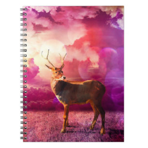 Weißer Hirschstechen in rosa Wolken Notizblock