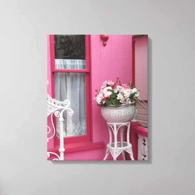 Weißer Korb auf Rosa - Martha's Vineyard Leinwanddruck (Vorderseite)