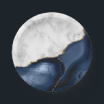 Weißer Marmor Gilded Navy Blue Agate Pappteller<br><div class="desc">Eleganter weißer Marmor und marineblauer agate vergoldet mit Imitaten goldenen Glitzer verbinden sich in diesem luxuriösen Design.</div>