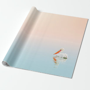 WEISSER PELIKAN AUF EINEM GEWÄSSER GESCHENKPAPIER