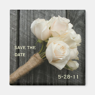 Weißer Rose Blumenstrauß und Barnwood Save the Magnet