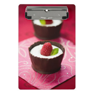Weißer Schokoladencremenachtisch Mini Klemmbrett