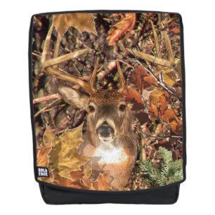 Weißer Schwanz Hirschkopf Energie auf einem Rucksack