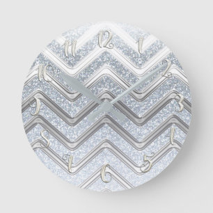 Weißer Silber Glitter Mädchen Glamour Chevron Runde Wanduhr