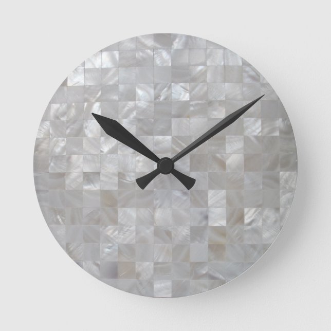 Weißer silberner Perlmuttdruck mit Ziegeln gedeckt Runde Wanduhr (Vorderseite)