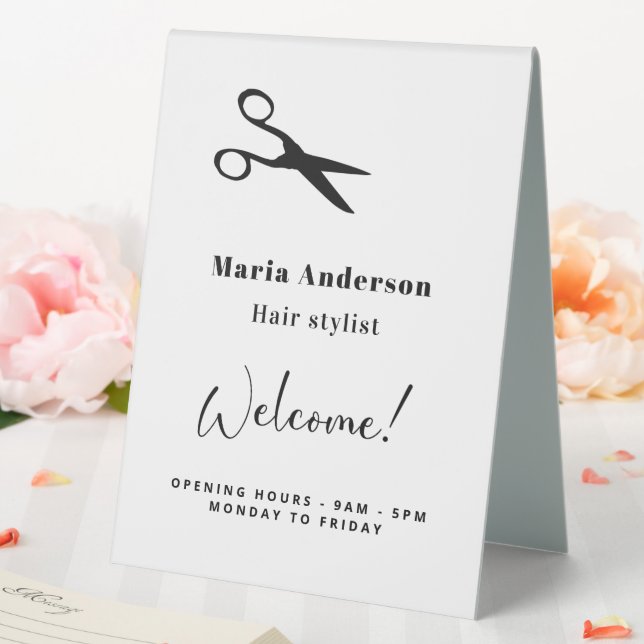 Weißer Styling mit schwarzem Haar - Öffnungszeiten Tischaufsteller (In Situ (Hochzeit))