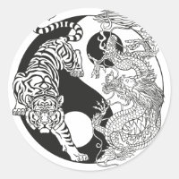 Weißer Tiger gegen grüner Drache im Yin
