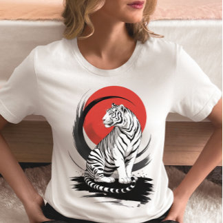 Weißer Tiger mit roter Sonne Künstlerisch Tri-Blend Shirt